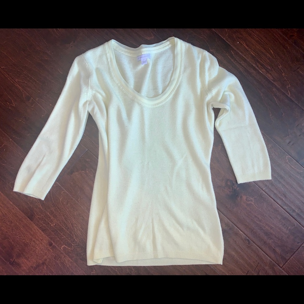 Scoop neck sweater